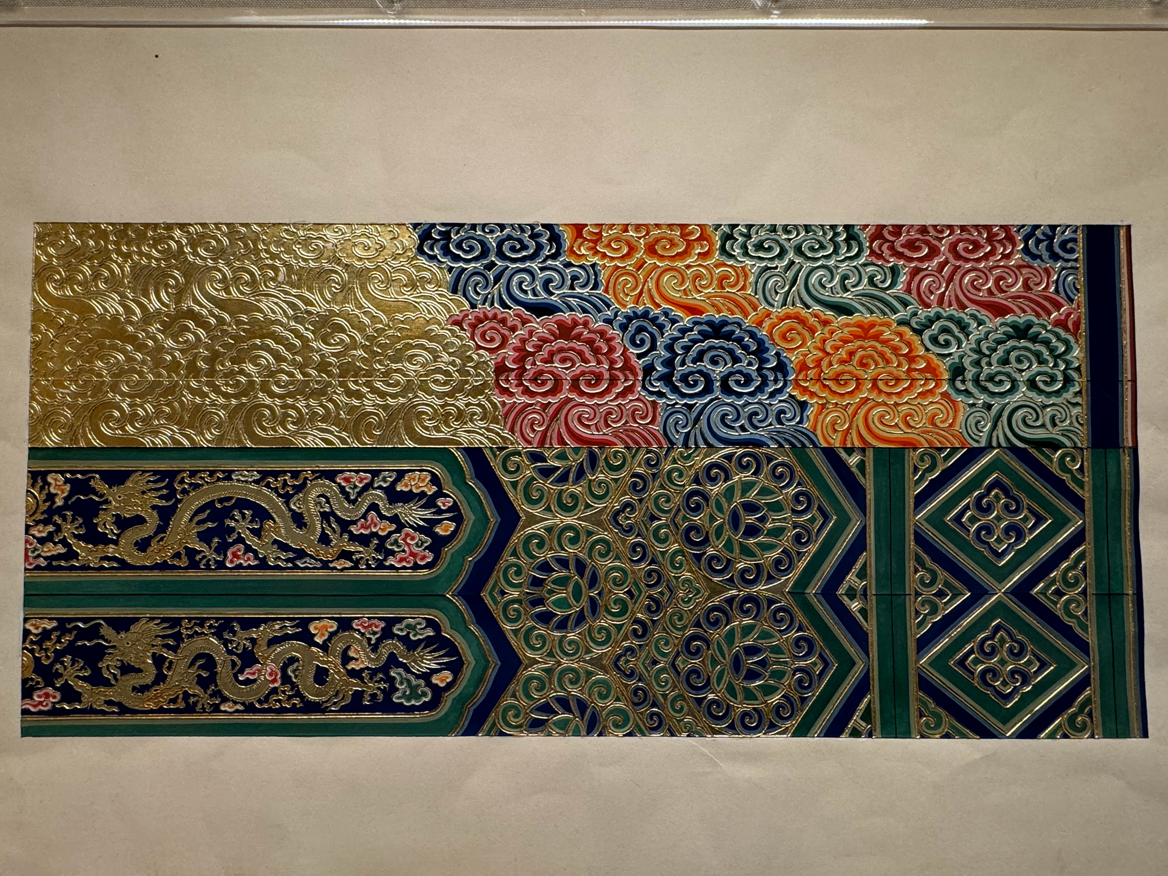 彩画千年 玄穹宝殿脊部彩画（室内彩画也相同）贴金量极大，较为奢华，具有典型的清代