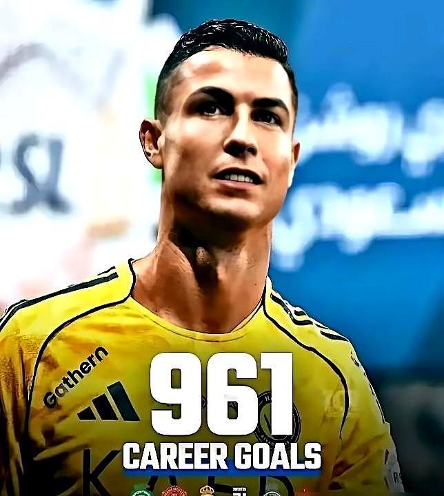 41岁体脂7%，甩开20岁队友10个点。
 
比赛踢完，别人开香槟，他把自己扔进