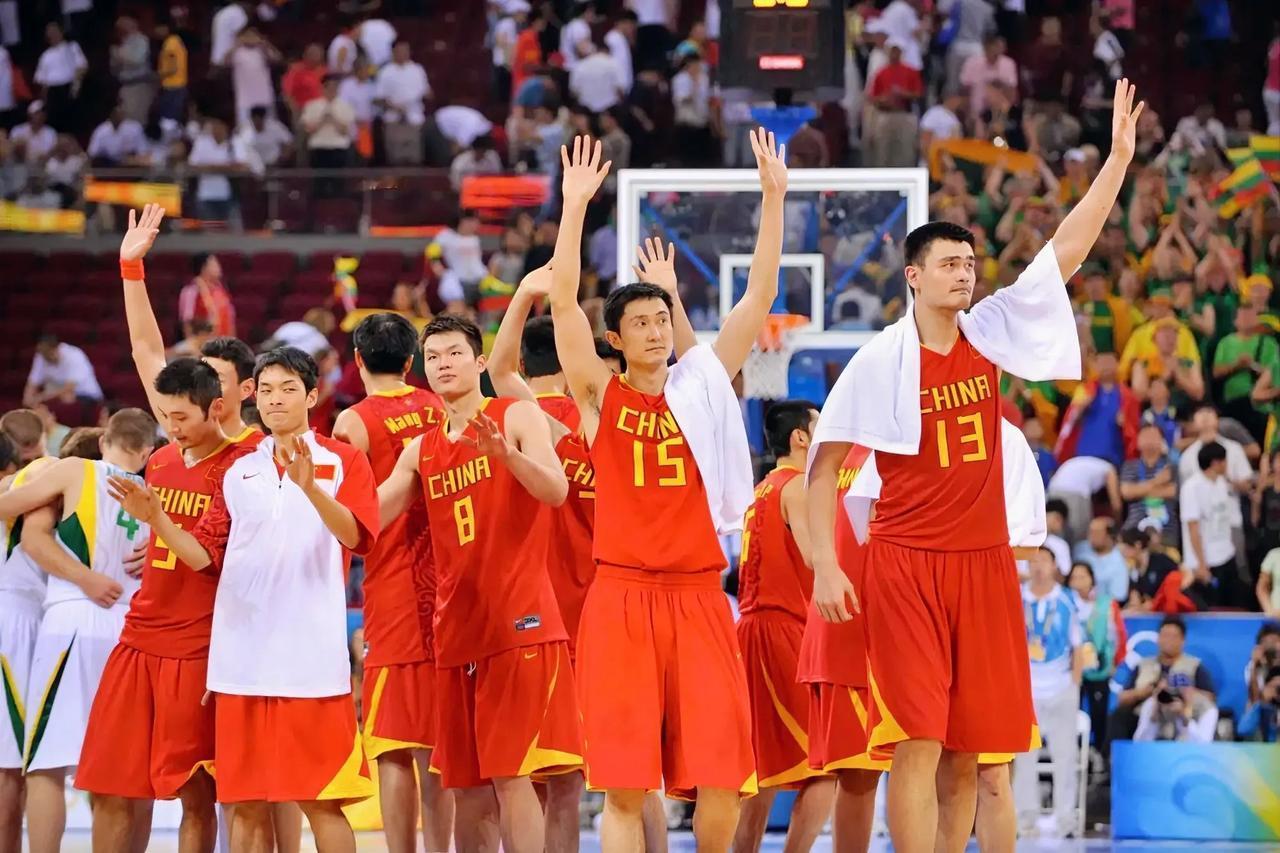 天王老子来了，中国男篮历史最佳阵容也得是以下这五位球员：

控卫：孙凤武
分卫：