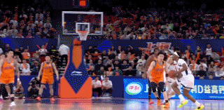 粤父定律！CBA上海轻取广东，张镇麟14分+3板+4助+2断+1帽，打广东就是中