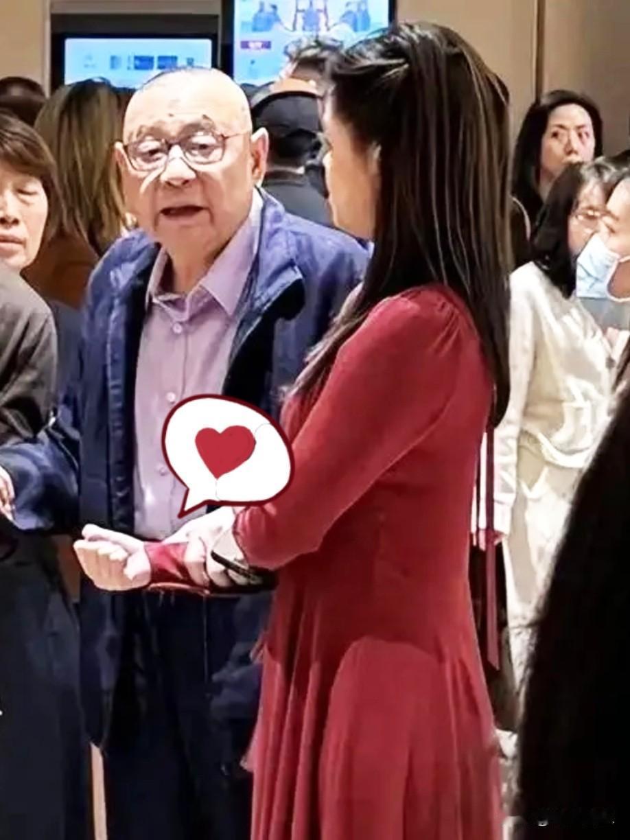 咱不能总揪着大刘在恒大股票亏掉180亿的事，一个劲当成笑料反复嚼了！

刚得消息