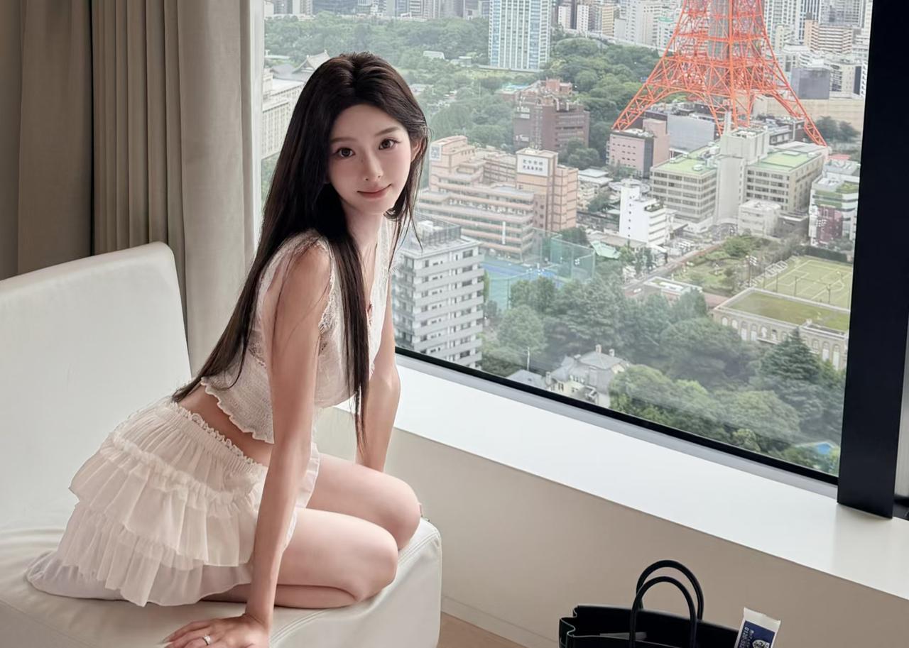 巴旦木公主与卢本伟7月就领证结婚了，现在整一出求婚直播戏码，算什么意思？证都领了