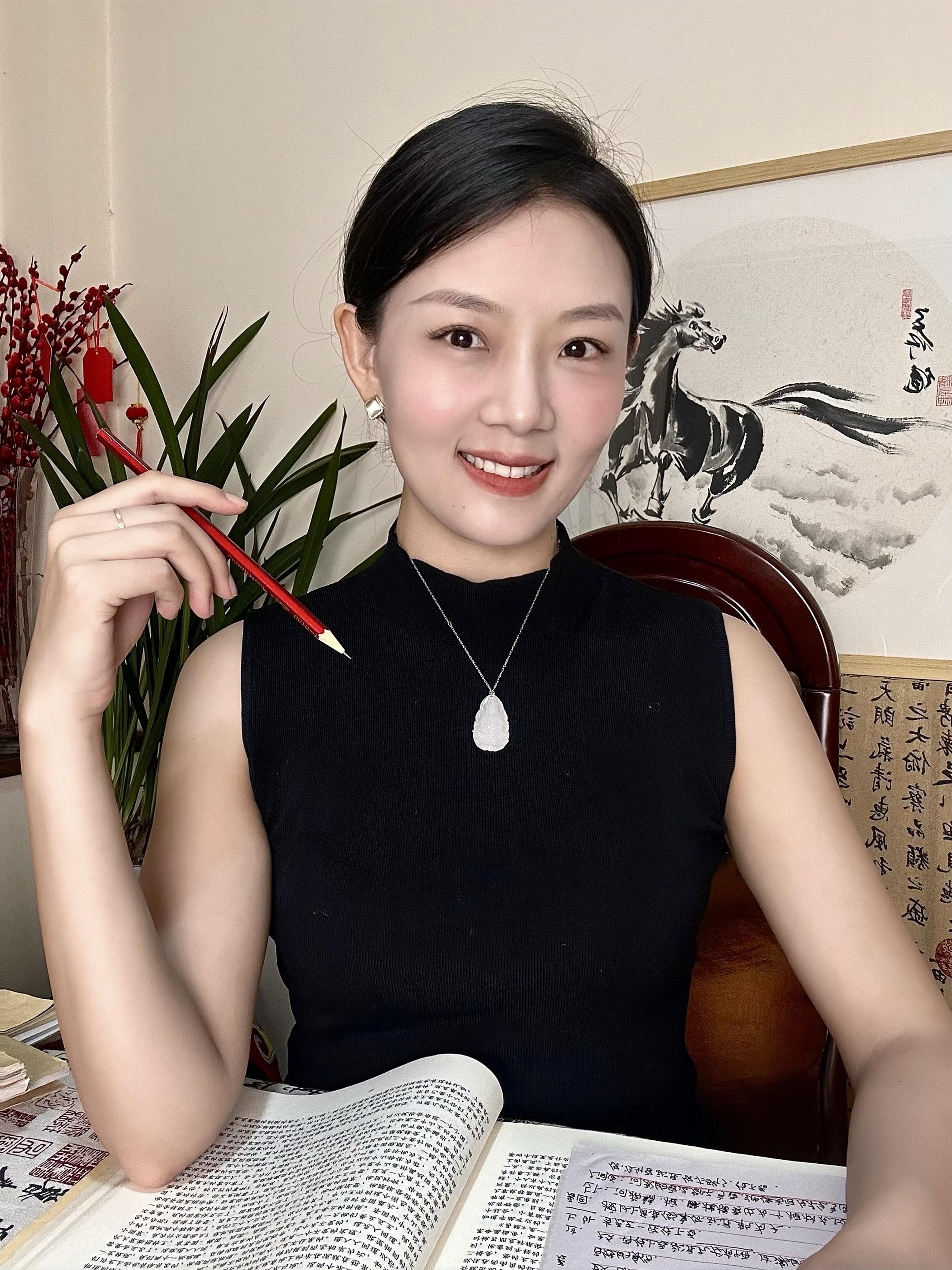 周易的第一卦 乾为天 初潜龙勿用 二见龙在田 三终日乾乾 四待机而动 ...