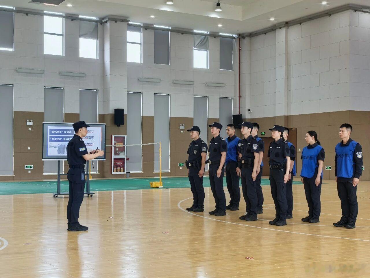 宁波公安全省警务实战教官技能比武中取得佳绩 近日，全省公安机关警务实战教官技能比