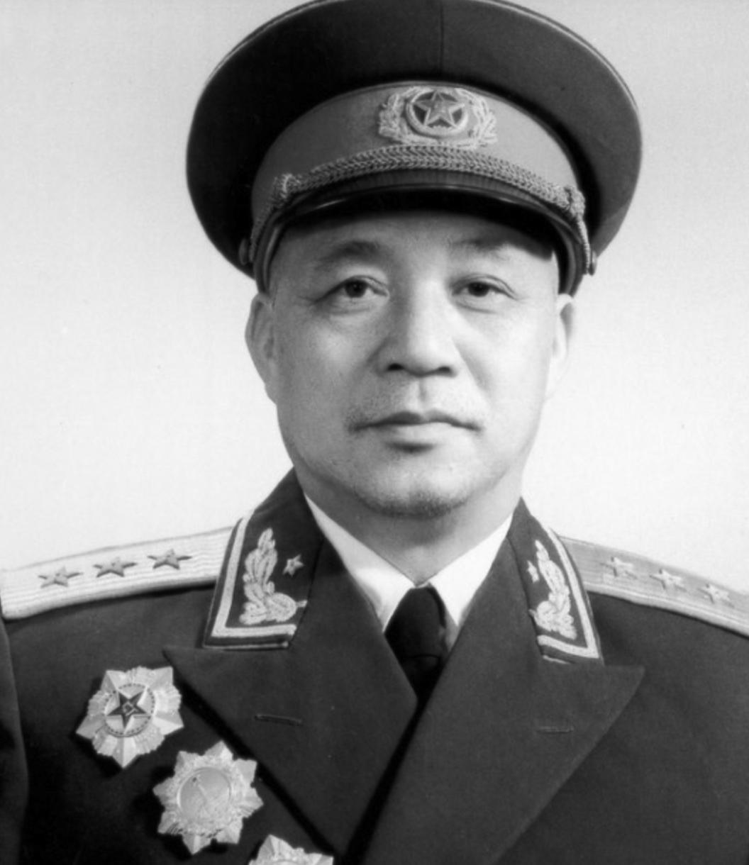 1948年，王建安要去当山东兵团副司令员。毛主席特地找他谈话，说：“去山东，得和