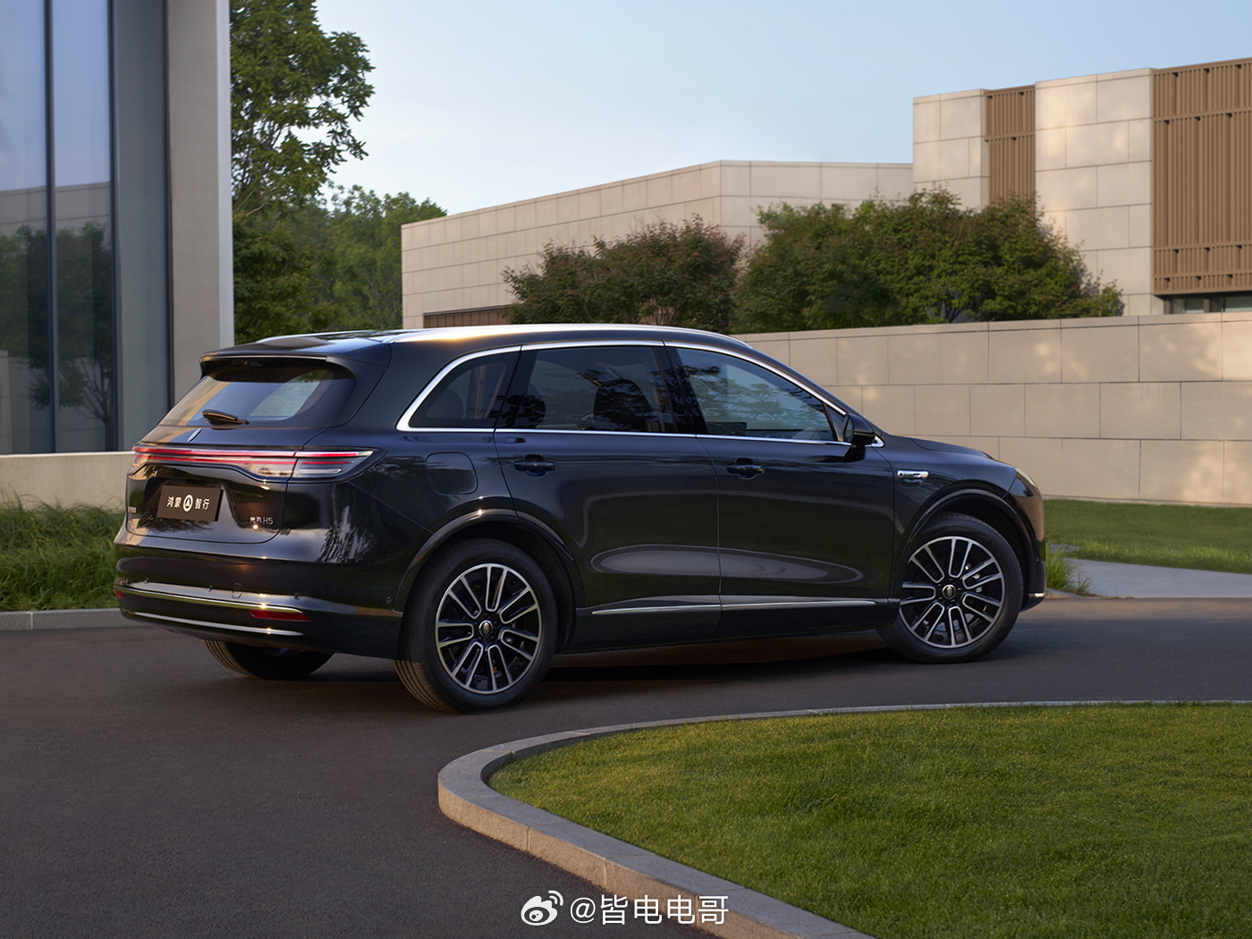 尚界H5车型以 C-NCAP 综合得分率 93.8% 的成绩获第一而且成为20万