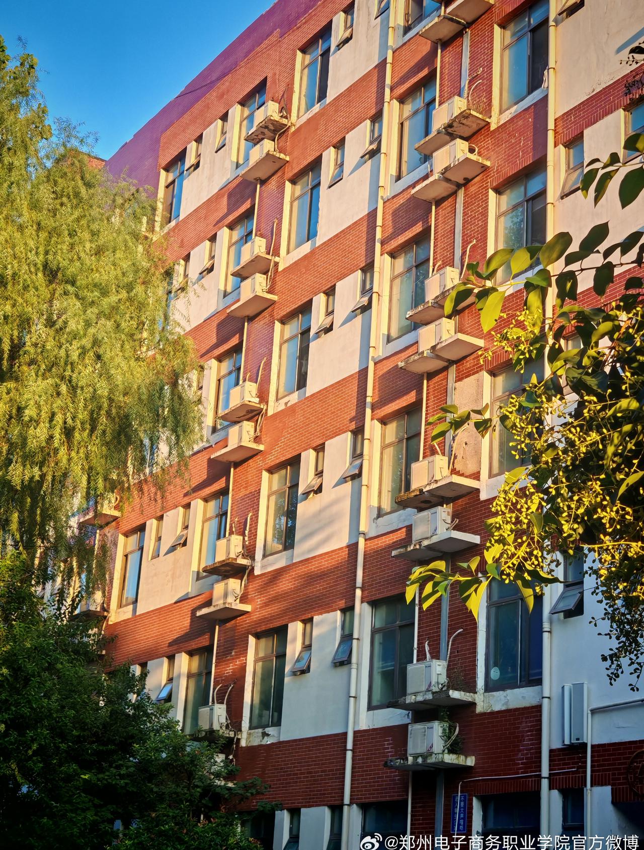 真正懂你的人，就算没有在你的身边，也会让你感到温暖和心情舒畅。早安！
（编辑：王