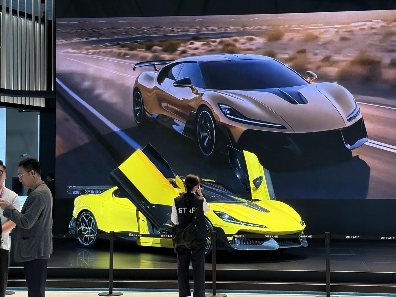 2026北京车展，最意想不到的一台国产超跑！
做扫地机器人的追觅，直接杀进超跑圈