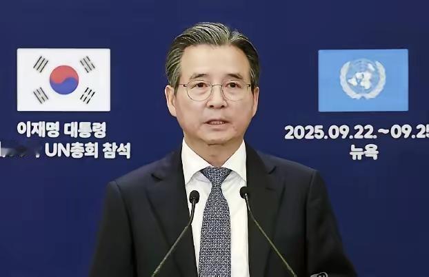 韩国总统室经济政策室长金容范辞职了，李在明欣然接受了辞呈，得力干将相继离开，对李