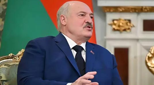 最近白俄罗斯总统卢卡申科爆了个大料，听得人心里一惊。他说，俄罗斯在2024年动用