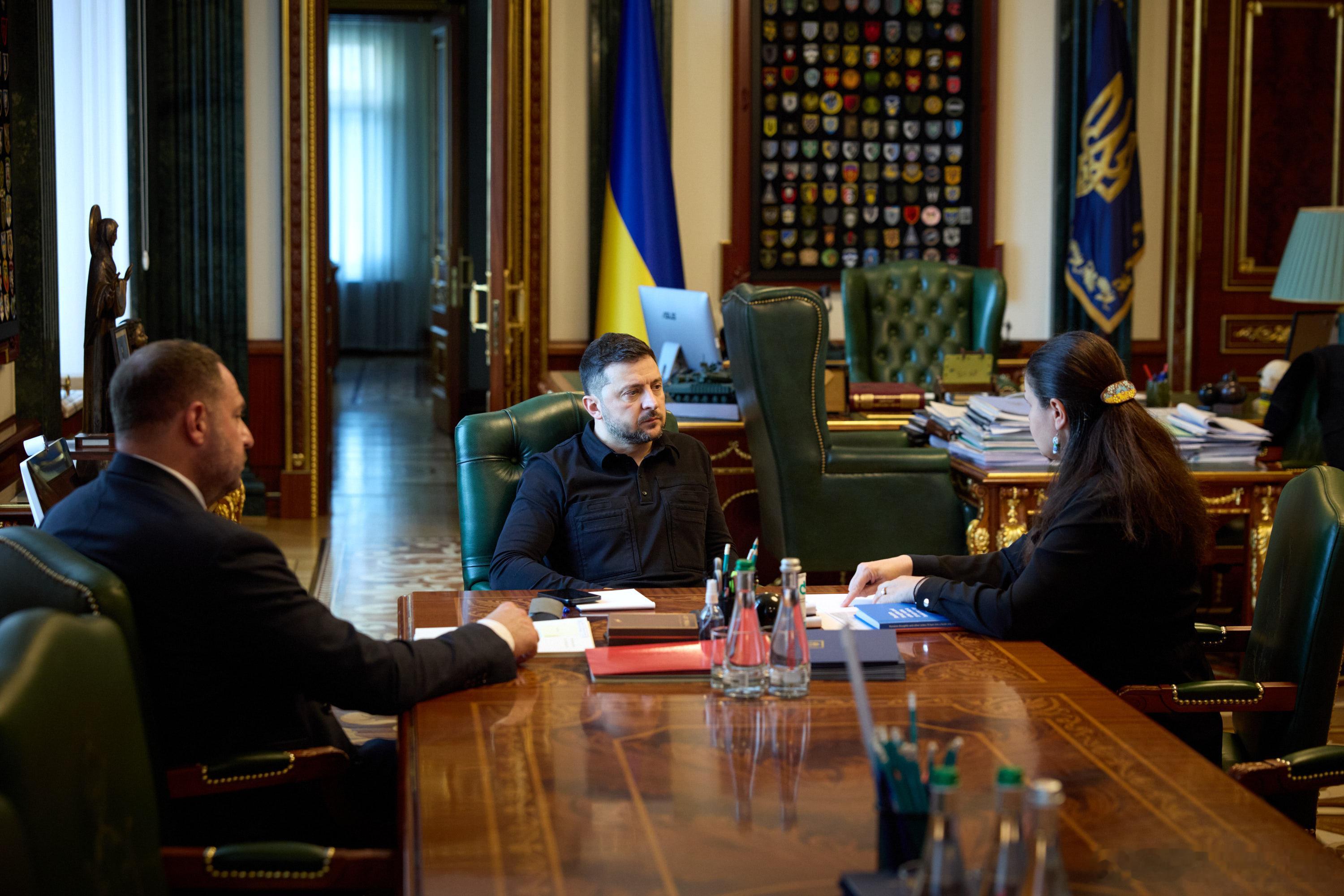 泽连斯基：我与奥克萨娜·马尔卡罗娃会面。我感谢她多年来为我国所做的贡献，不仅仅是