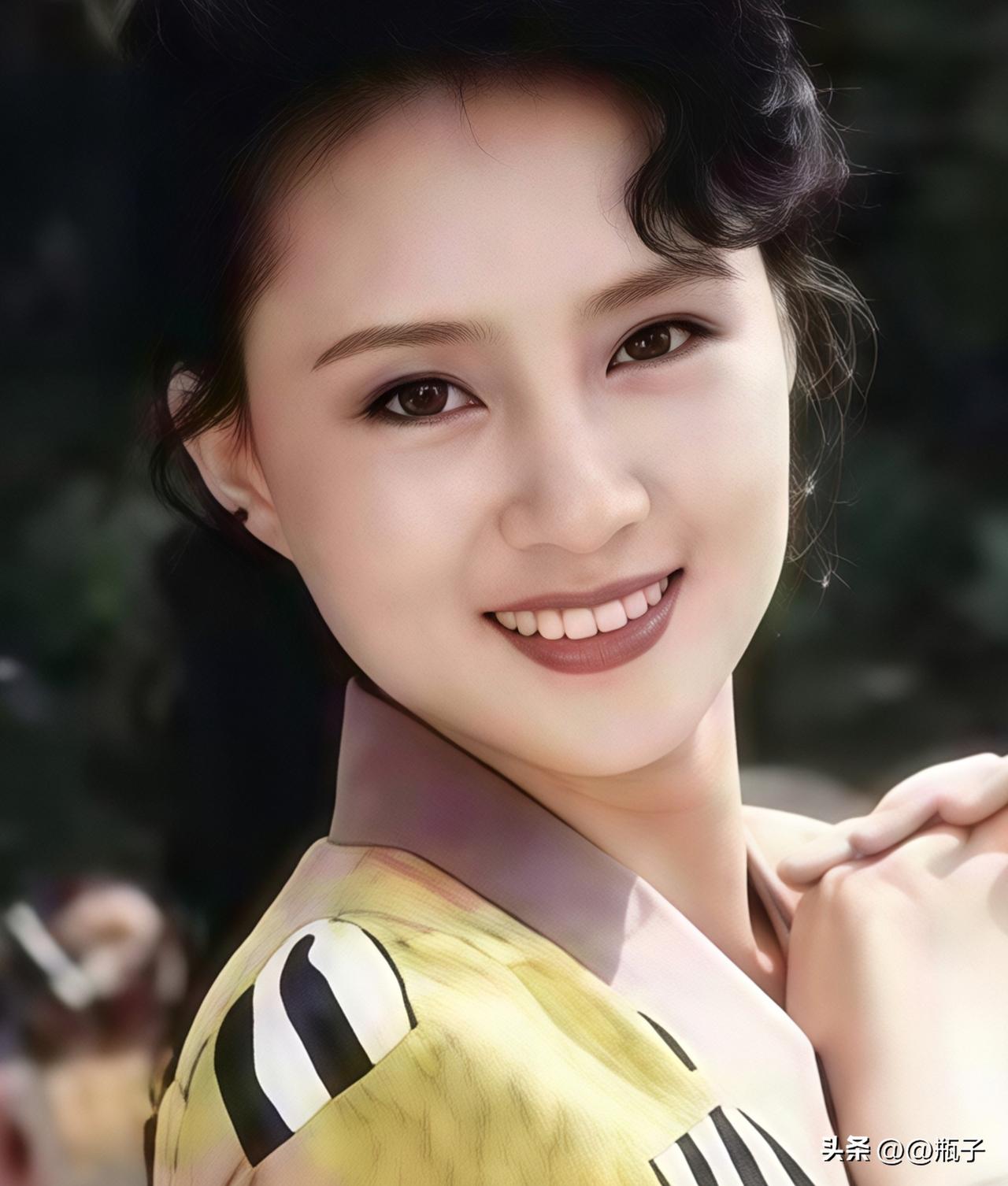 大同的主播不少，但是印象最深还是李家这两位，李平和李文静。
李平90年代在央视主