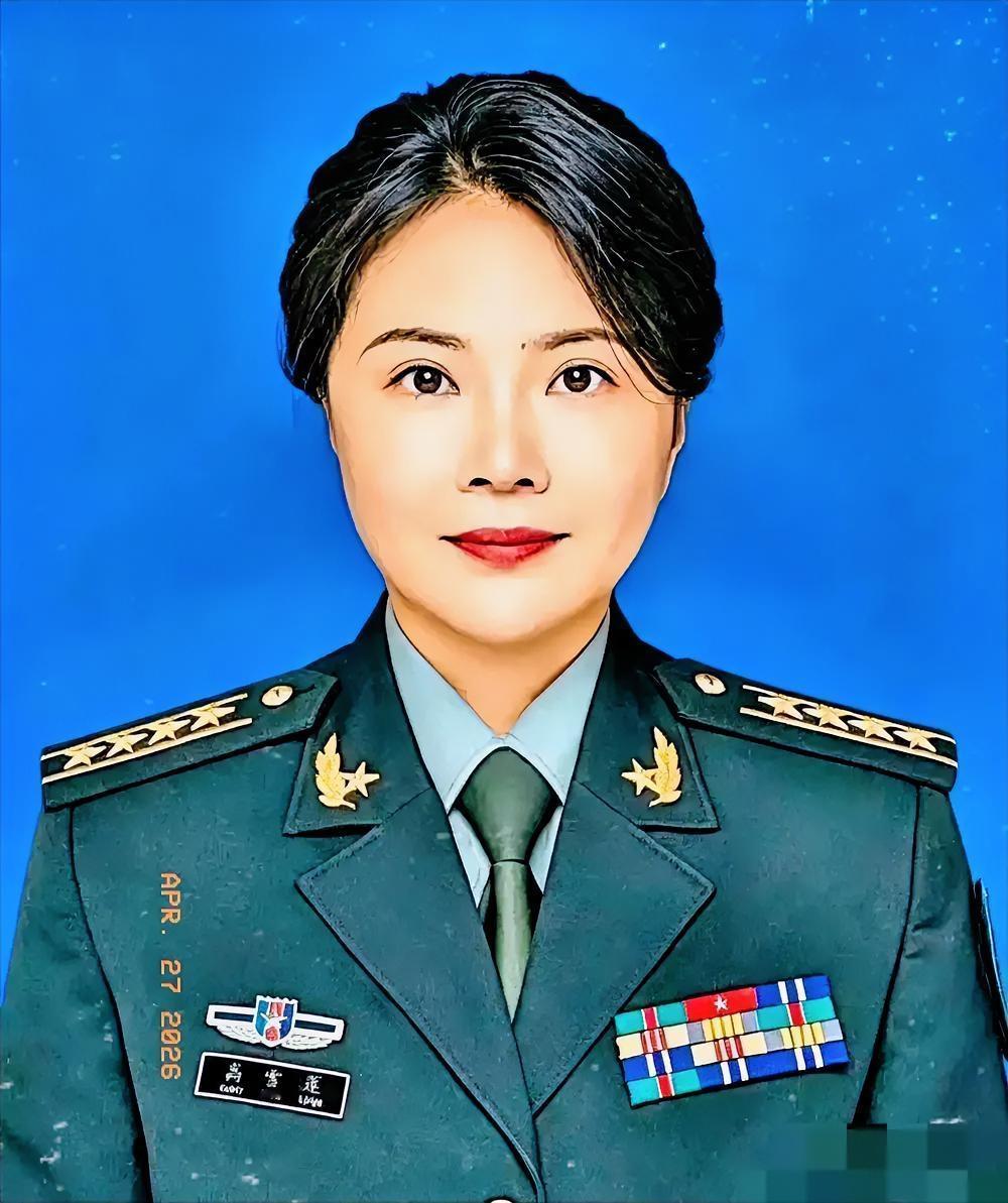 雪线之上查账本，说她冷血没人情，可边防连的手术设备是她催来的。
她不是在翻旧账，