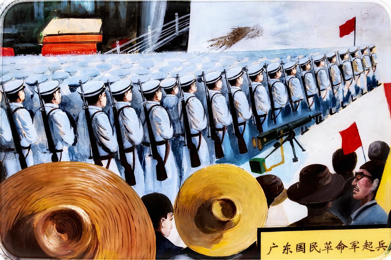 贺胜桥墙画里的英雄长歌
在贺胜桥北伐战争烈士陵园纪念馆，墙画似时光之镜，映出往昔