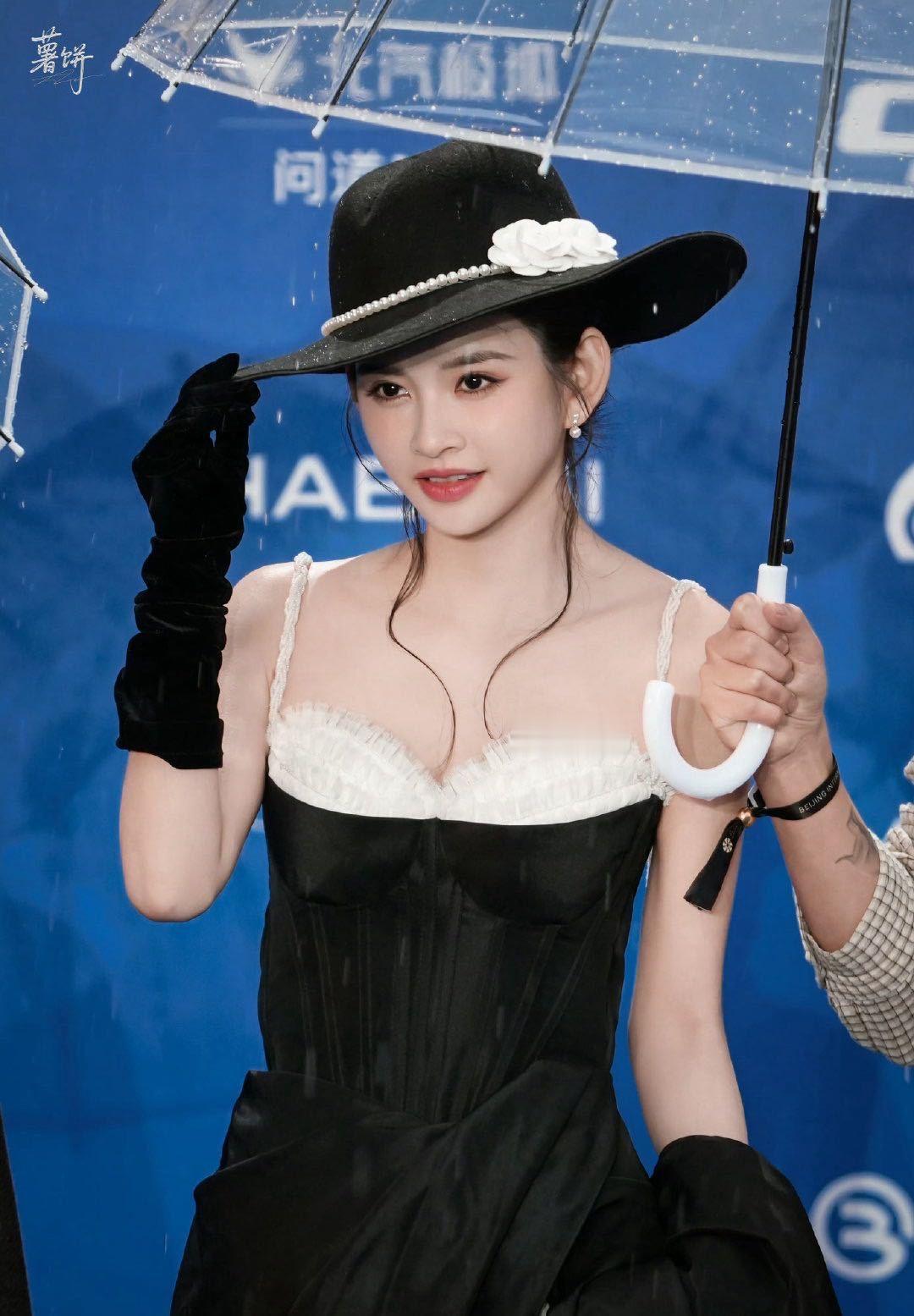 第16届北影节游戏动漫电影单元林思意作为漫游推介人，温柔又有元气，次元破壁的感觉