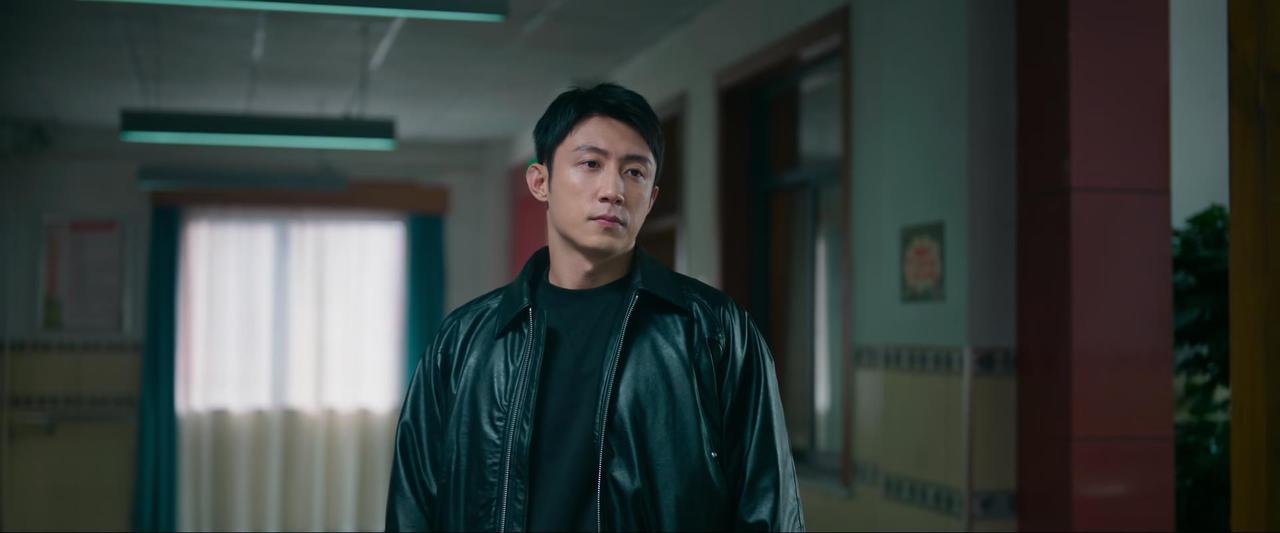 二刷电视剧《罚罪2》，看懂秦枫和麦洪超一起吃泡面，才知道秦枫内心有多难过。

在