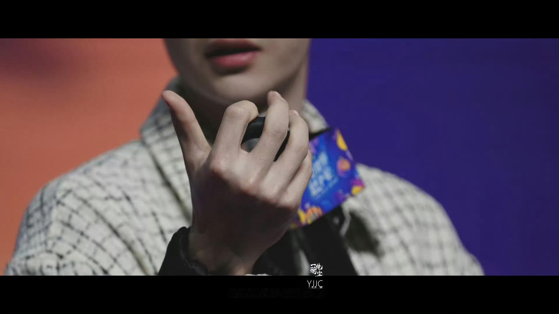 手是男人的第二张脸，这是一双好看到上热搜的手王一博