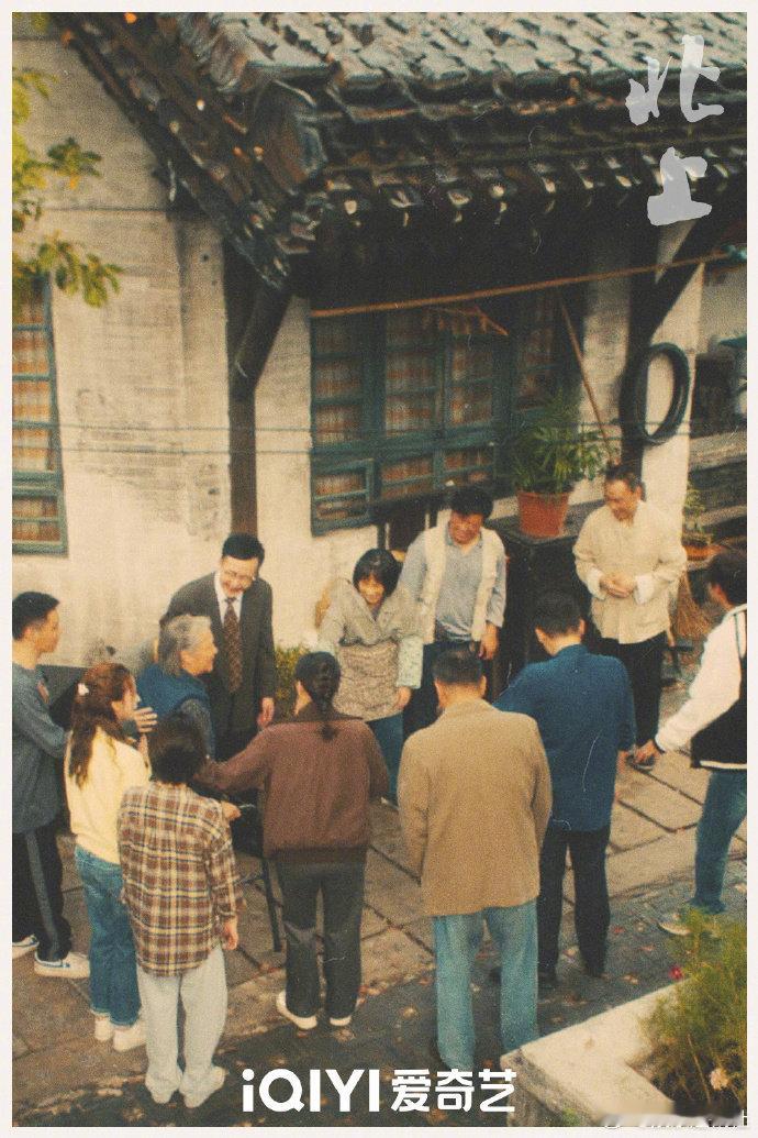 北上领衔主演白鹿欧豪 看到《北上》里花街六子的故事，就想起小时候和小伙伴一起玩耍