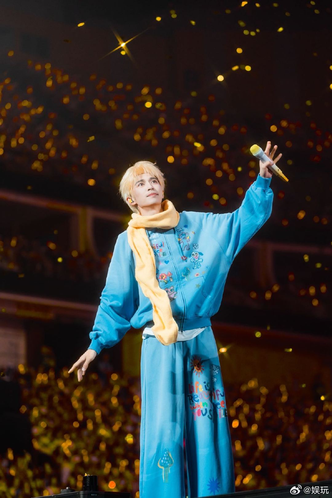 赵小童OMG你吓到我啦千万别缺席任何一场十个勤天巡演，你永远不知道赵小童会干什么