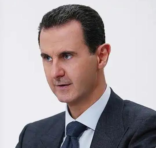 从萨达姆被绞刑，到马杜罗的被抓，叙利亚前总统巴萨尔，放弃总统的宝座，乘机离开叙利