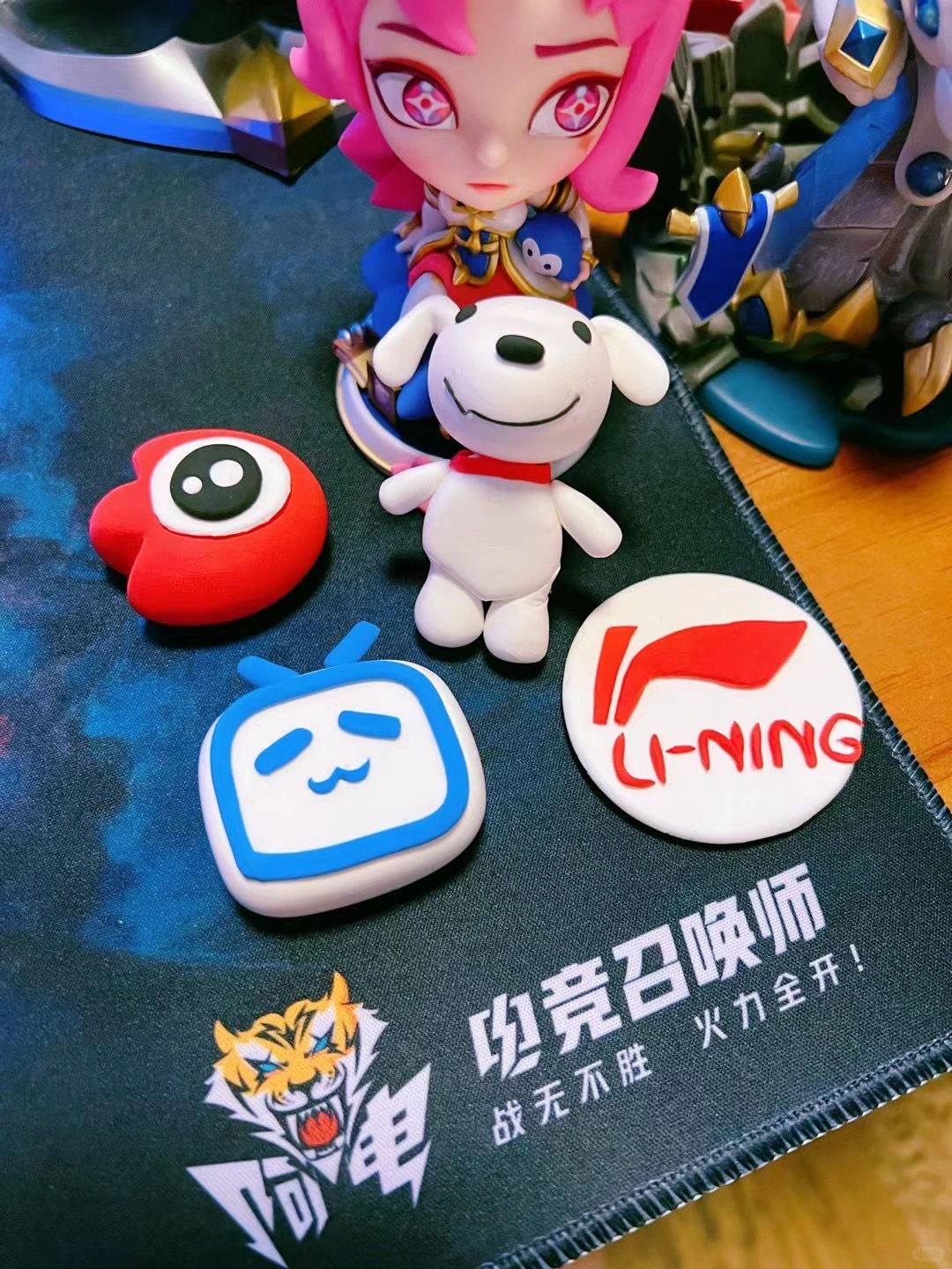 庆祝 LNG 会师四强的图都准备好了，结果……