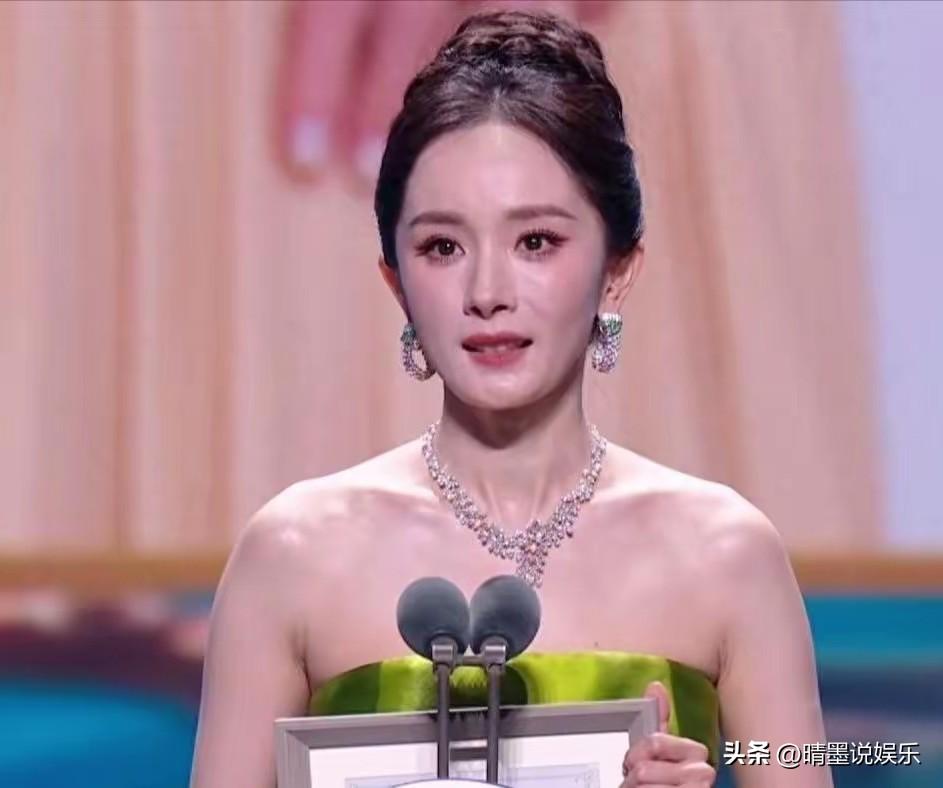 李少红老师一语成谶啊！
杨幂这次没得奖直接失去表情管理，装都懒得装了，早年李少红
