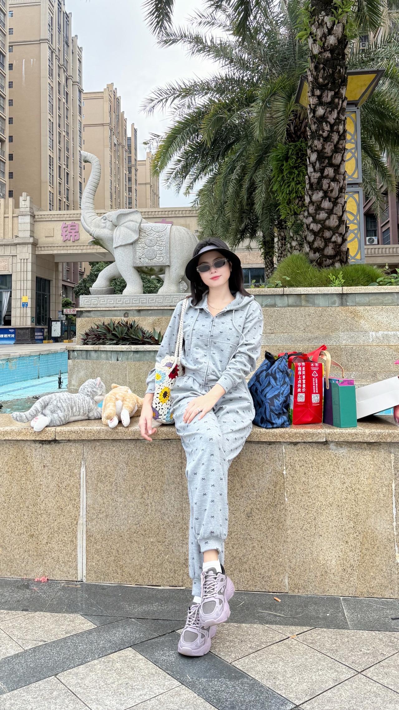 老铁们！国庆节快乐🎉去哪玩呢？我要上热门