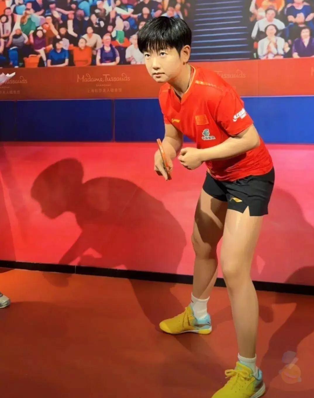 孙颖莎再次成为石家庄人的骄傲！
7月13日孙颖莎蜡像在上海杜莎夫人蜡像馆亮相，她