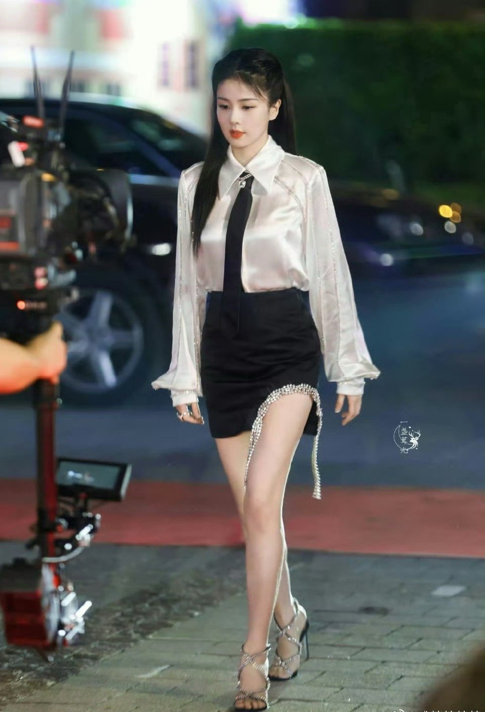 白鹿这身材比例都可以走秀了吗？ 