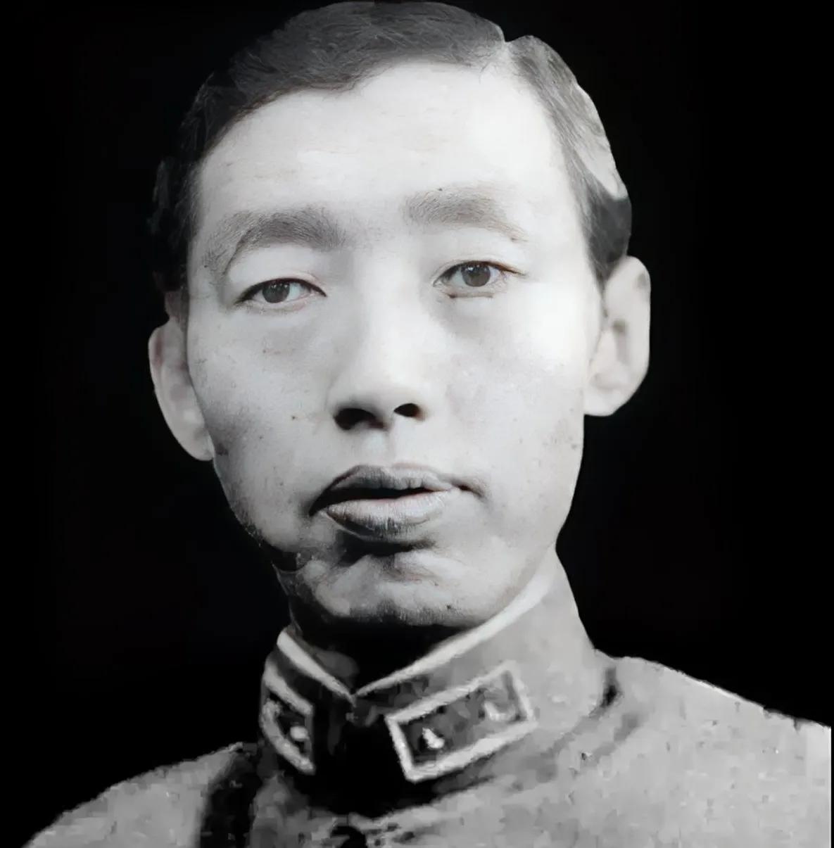 1929年12月，唐生智、石友三起兵讨蒋。唐生智电文自称“职”，石友三炮轰南京后
