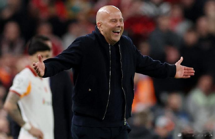 英超第32轮，利物浦主场2比0击败富勒姆。赛后，斯洛特接受了媒体的采访，他盛赞了