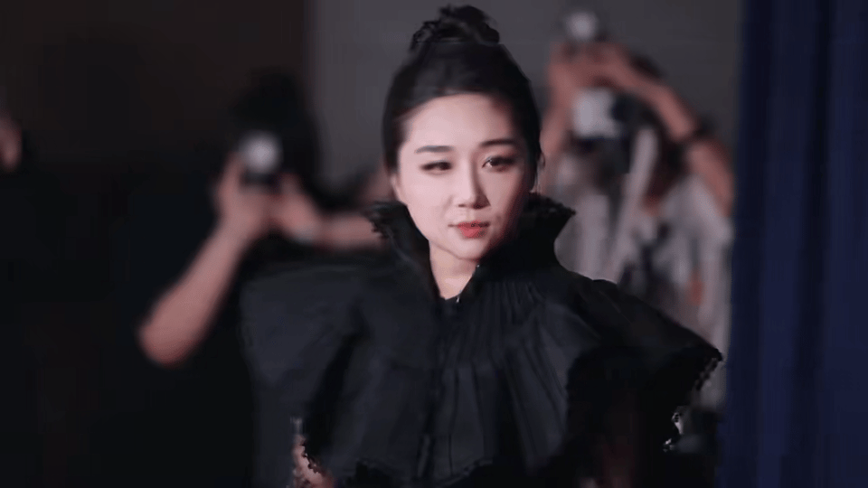 傅首尔爆改做自己的女王这爆改很成功啊 傅首尔活成了自己喜欢的样子 ​​​