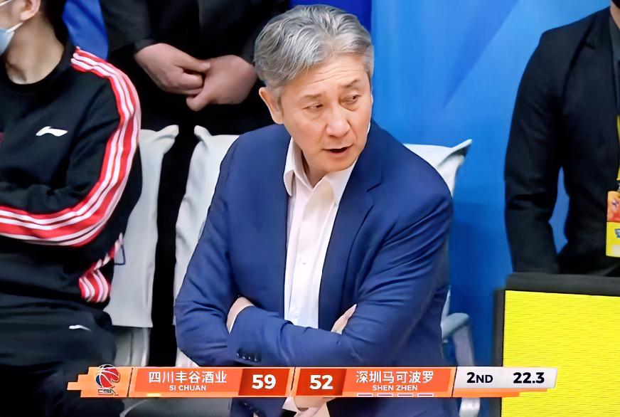 深圳马可波罗主教练郑永刚彻底慌了！在今天深圳马可波罗客场挑战四川丰谷酒业的比赛中