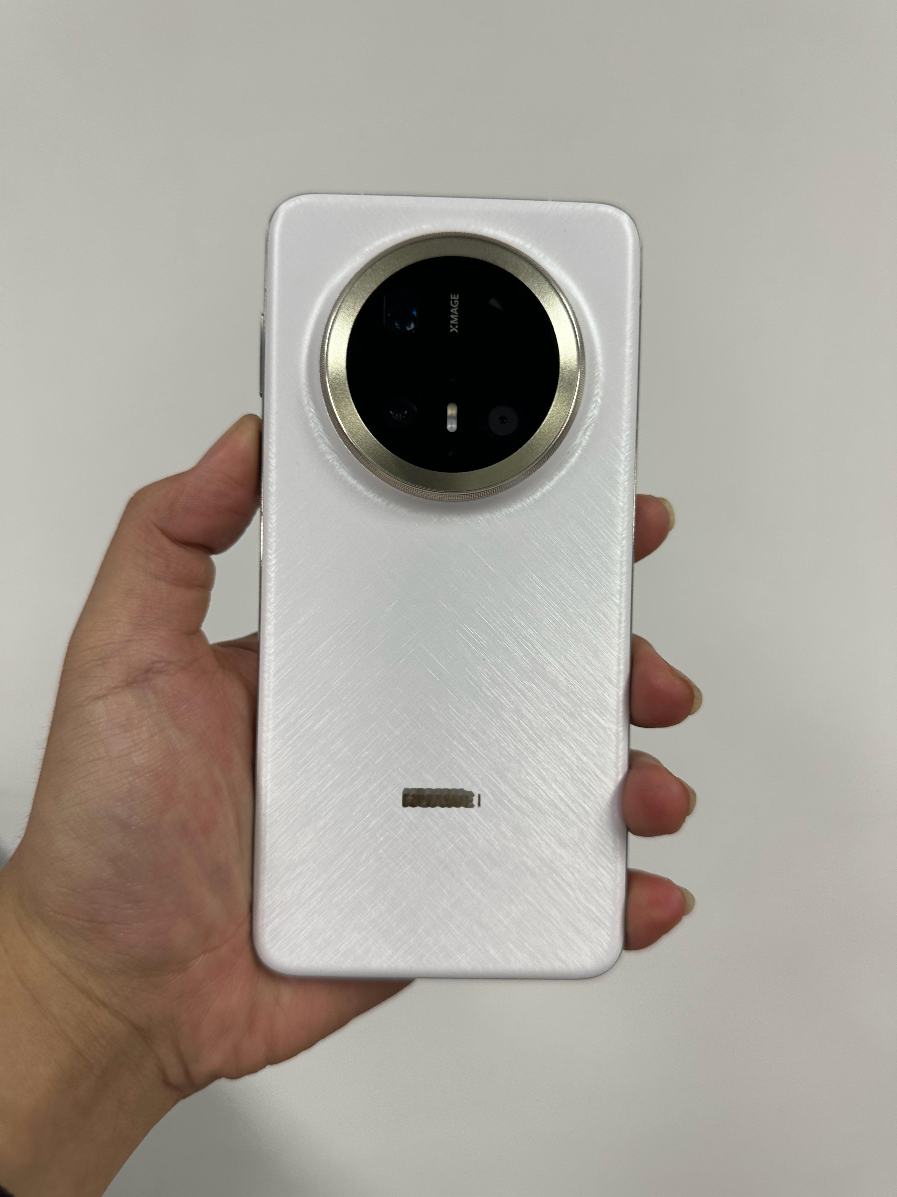 客户邮寄回收华为mate70Pro+ 16+512G 羽衣白5.2号在线下门店花