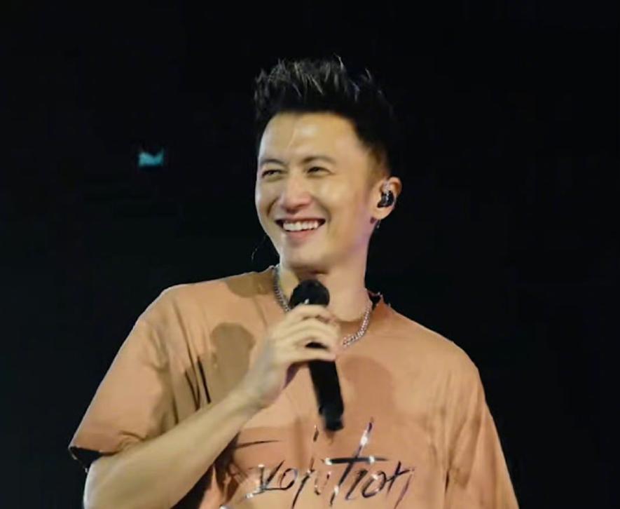 同样年过40的陈冠希与谢霆锋！