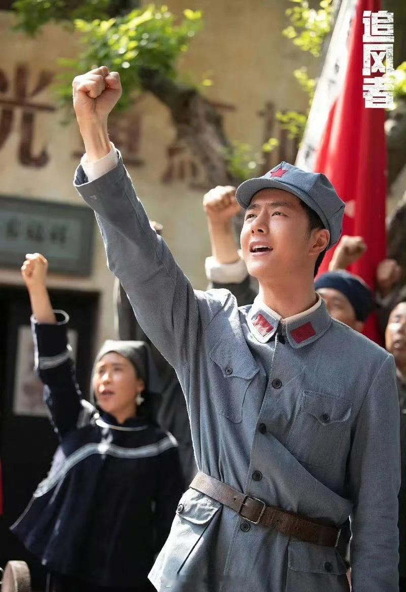 王一博 《追风者》魏若来值得一个飞天奖，演技、热度和出圈程度都是非常🐮的 