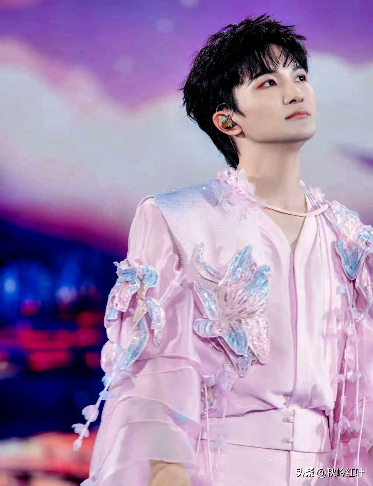 这下周深真出名了，
不仅仅是粉丝知道，
全国人民都知道了，你捐的100w竟然是你