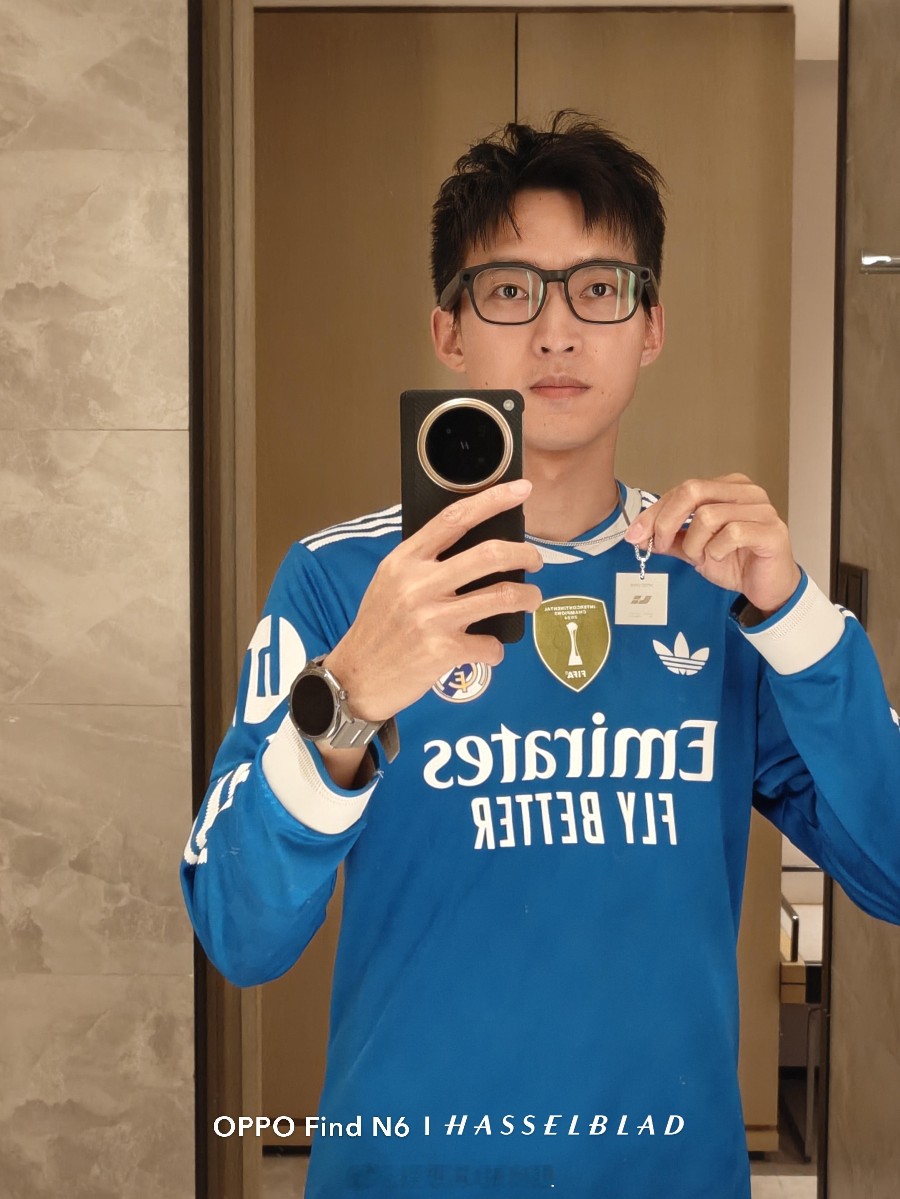 看完L9 Livis，戴上Livis智能眼镜，马赫100芯片往脖子上那么一挂！独