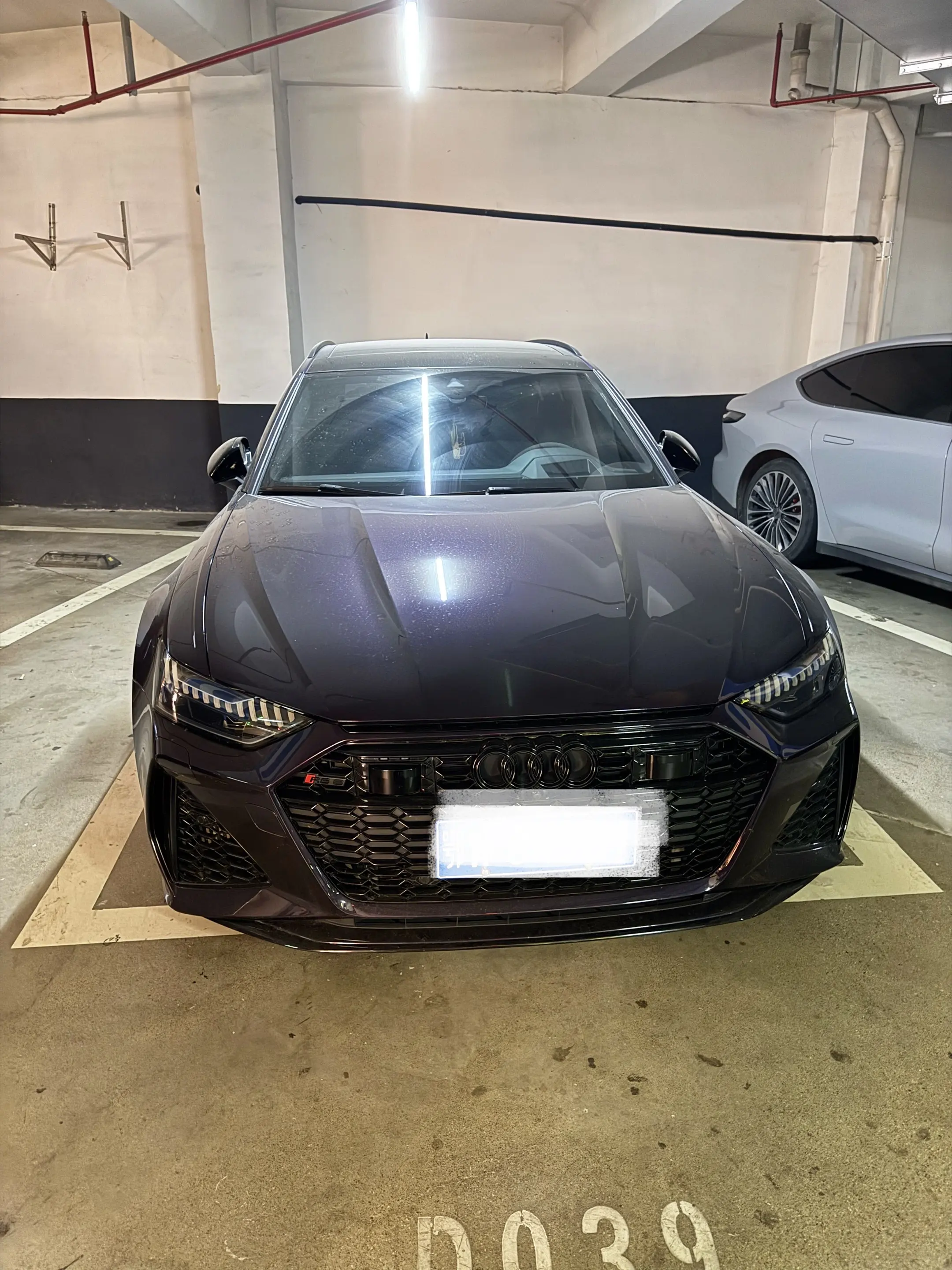 奥迪瓦罐车型 性能车搭载V8发动机惊人速度能达到345公里每小时这速度...