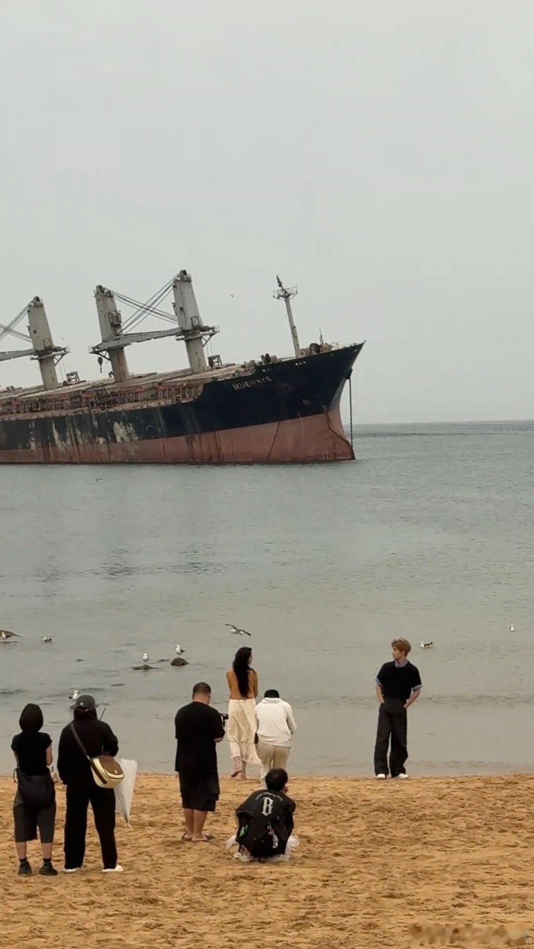关晓彤关晓彤李昀锐威海落地签关晓彤李昀锐拍了威海落地签 威海落地签，关晓彤李昀锐