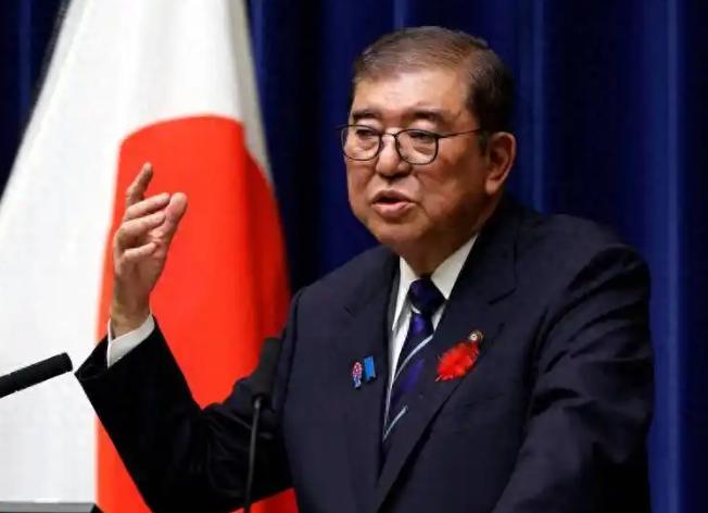 石破茂警告：日本别再幻想打仗！历史靠抢中国2.3亿两续命，今天再走扩张老路，等于