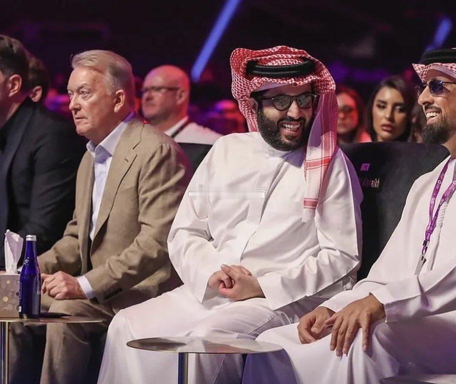 拳坛速递 弗兰克-沃伦（Frank Warren）起诉SELA与TKO集团违约弗