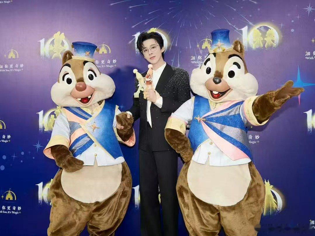 刘宇宁你猜我为啥不去环球影城 名场面来了，粉丝想让刘宇宁cos黑瞎子打卡环球影城