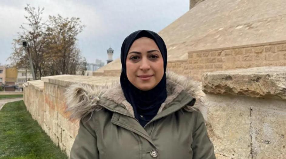 【叙利亚难民：返乡与留土的两难抉择】18岁的艾哈迈德计划一两年内回叙利亚，他坚信