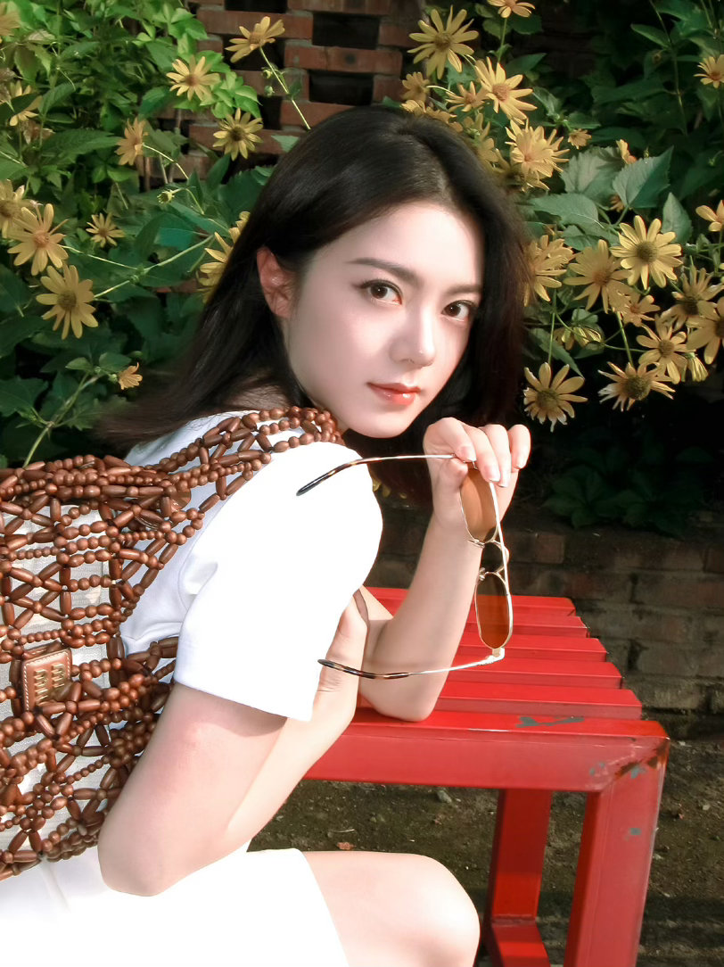 赵今麦赵今麦徐迟 🌾赵今麦无可替代好饭不怕晚，好演员多演。 希望我们能陪伴你作
