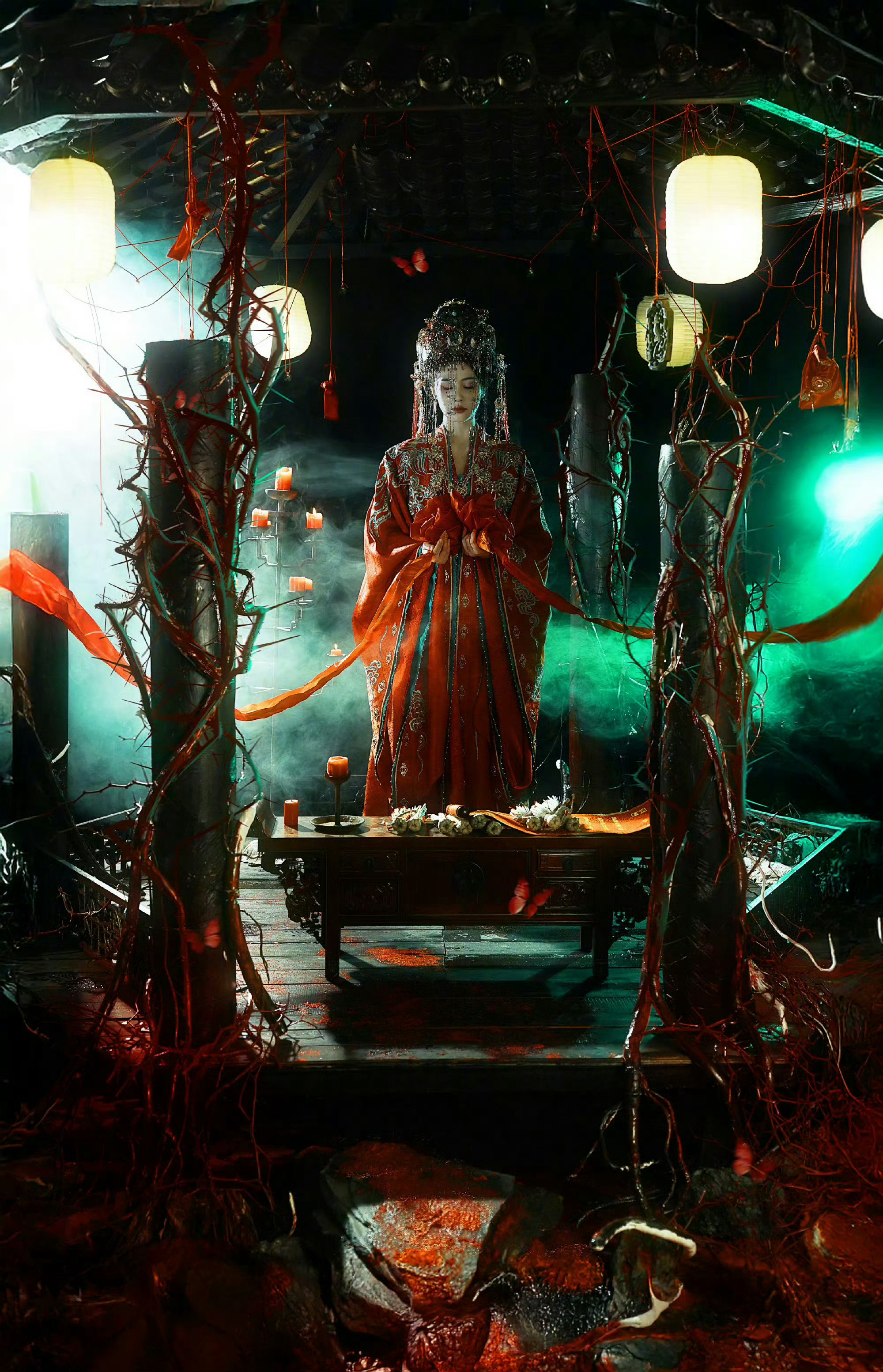 白鹿新剧阴湿女鬼味白鹿 白鹿新剧白鹿唐宫奇案 「阴湿」新娘剧照，美美的但很吓人白