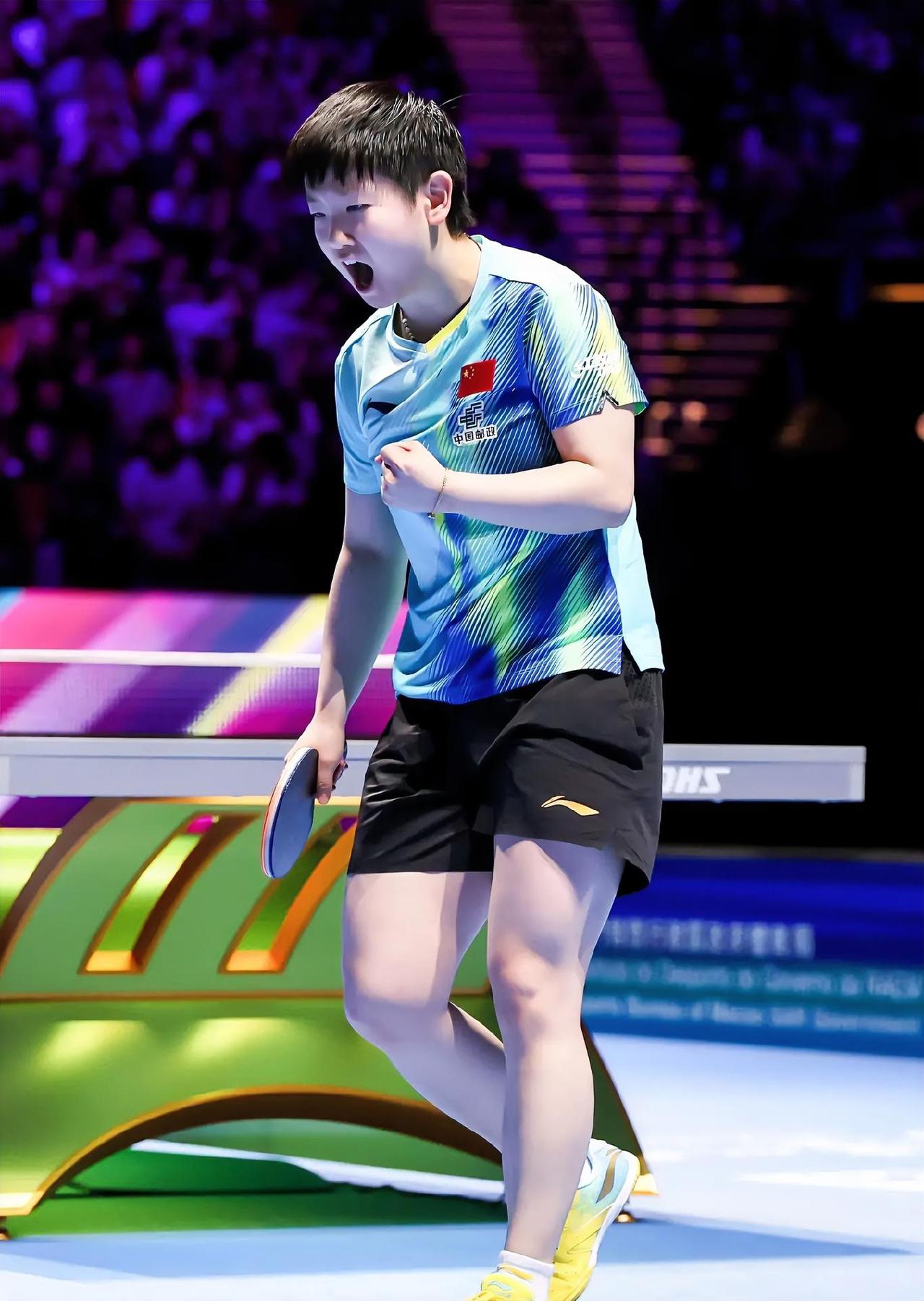 孙颖莎4：0零封防弧选手莎宾.温特，
四局比分为11：6、11：6、11：3、1