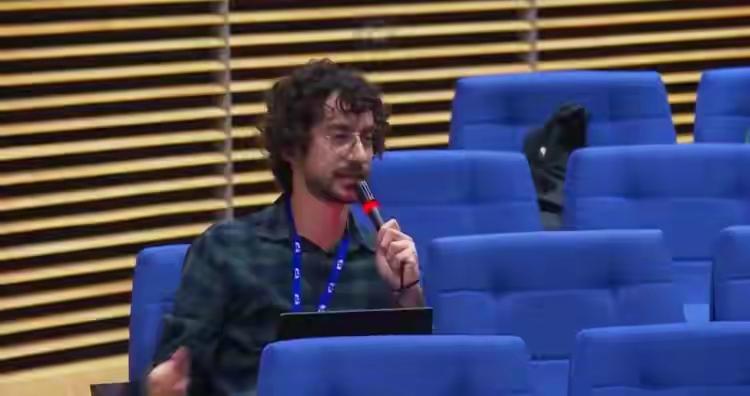 西方常年大肆鼓吹绝对的言论自由、新闻独立，可一桩真实的裁员事件，彻底戳穿了这套虚