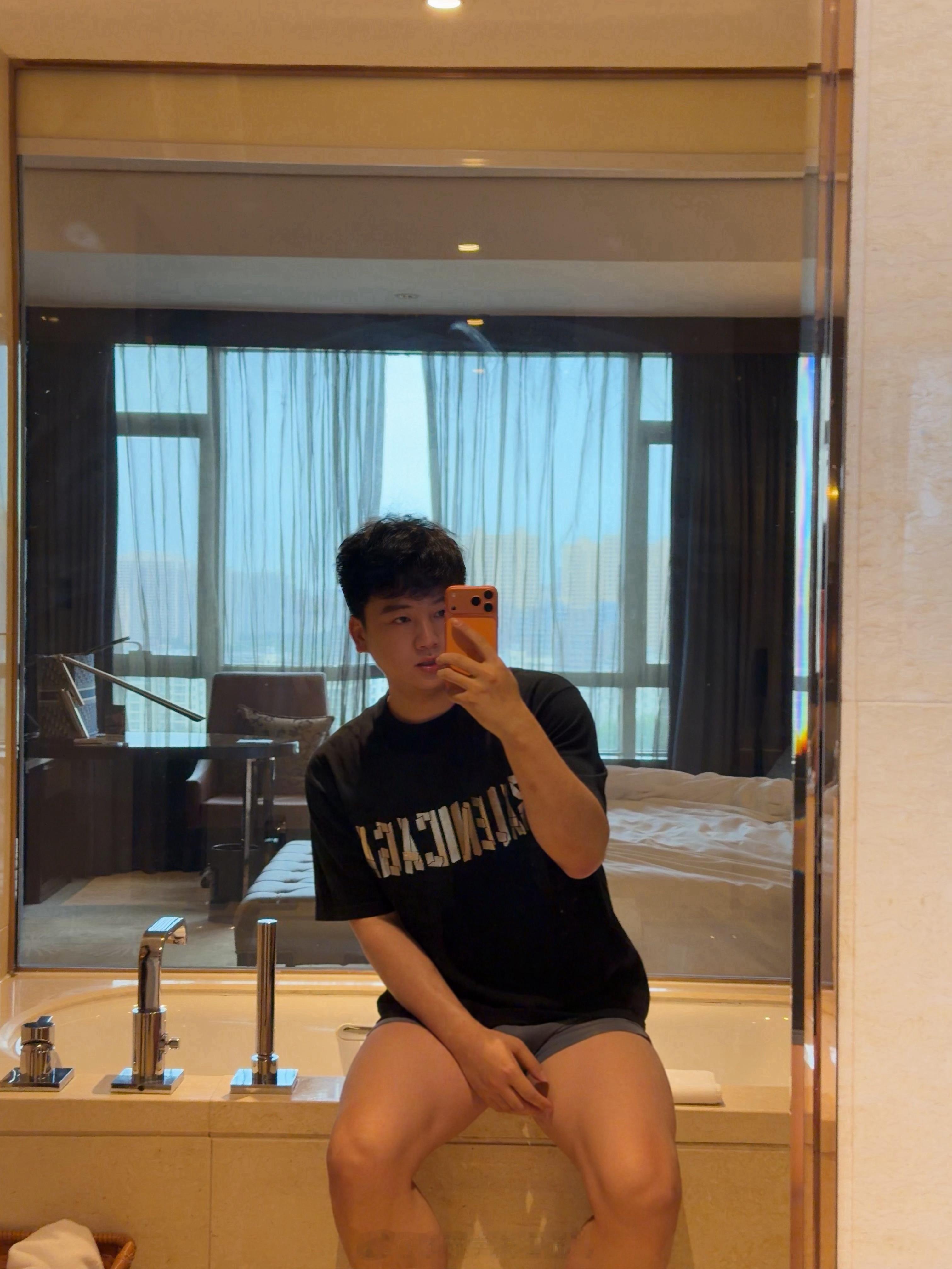 水肿要喝3杯美式，喝的心脏突突突… 石家庄·石家庄富力洲际酒店