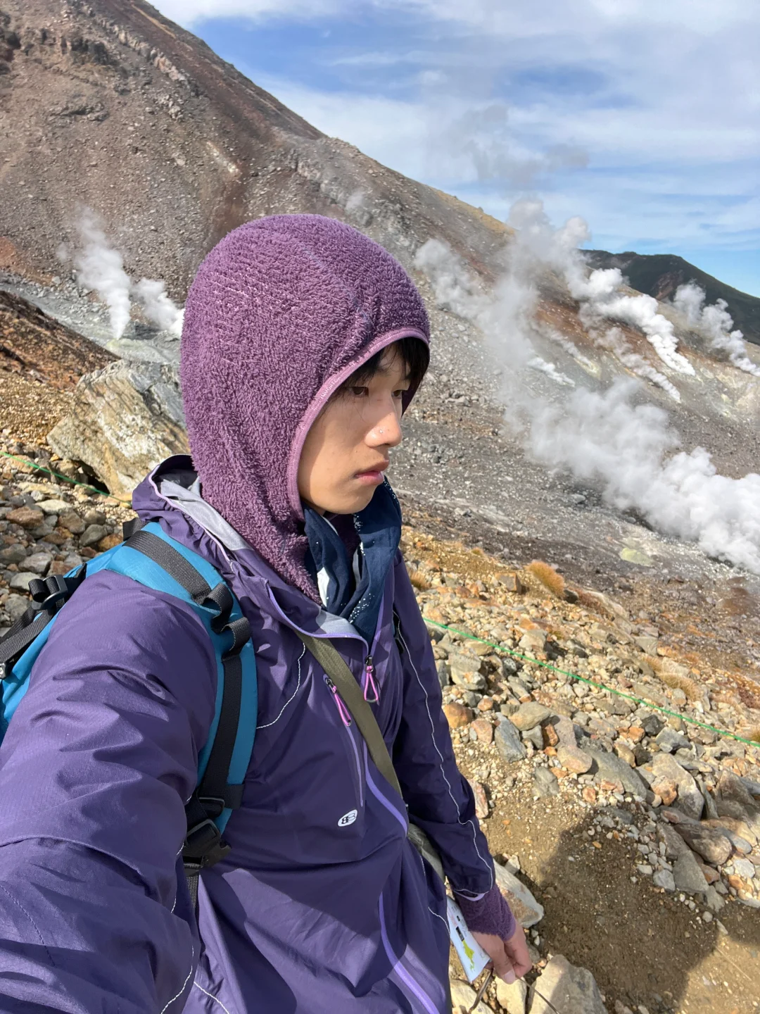 冒着热气的火山,mt.asahidake